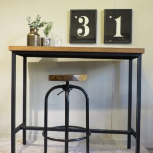 Mesa alta de madera maciza reciclada