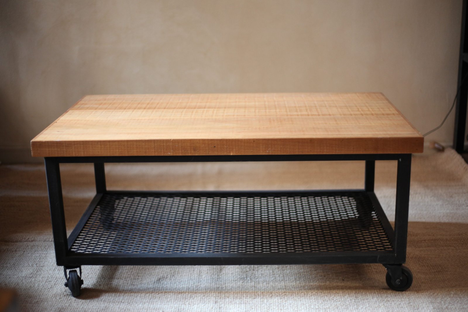 Mesa de centro de madera maciza